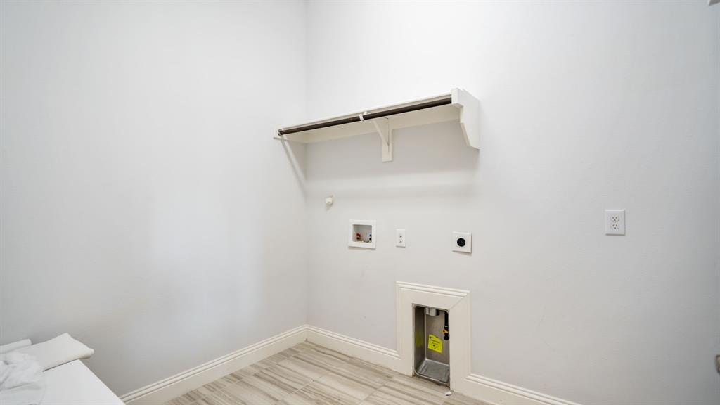 4301 Rainwater Creek Way Property Photo 18