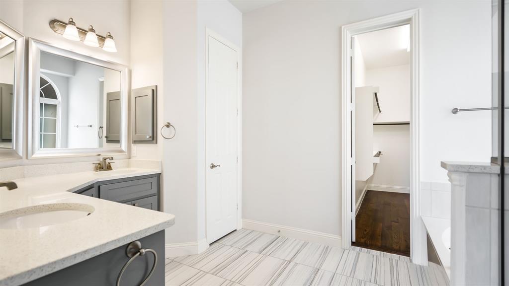 4301 Rainwater Creek Way Property Photo 22