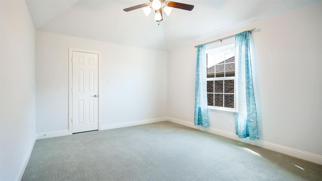 4301 Rainwater Creek Way Property Photo 35