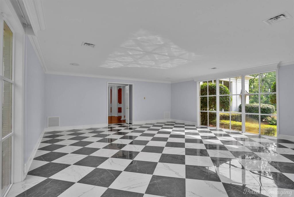 10405 Ellerbe Road Property Photo 9