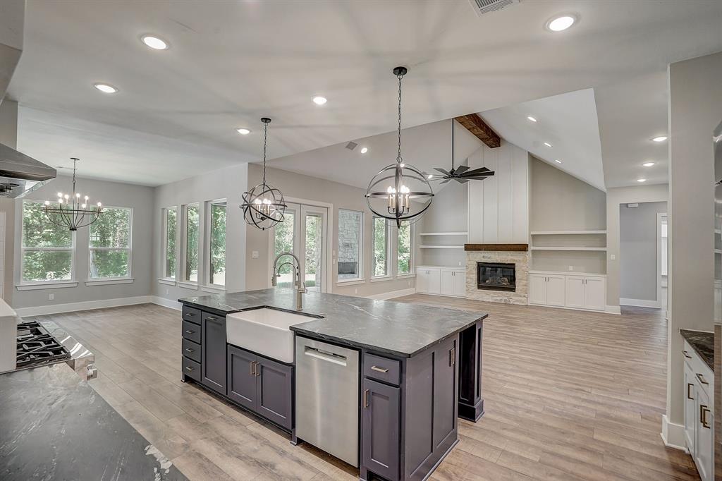 4031 Waters Edge Drive Property Photo 12