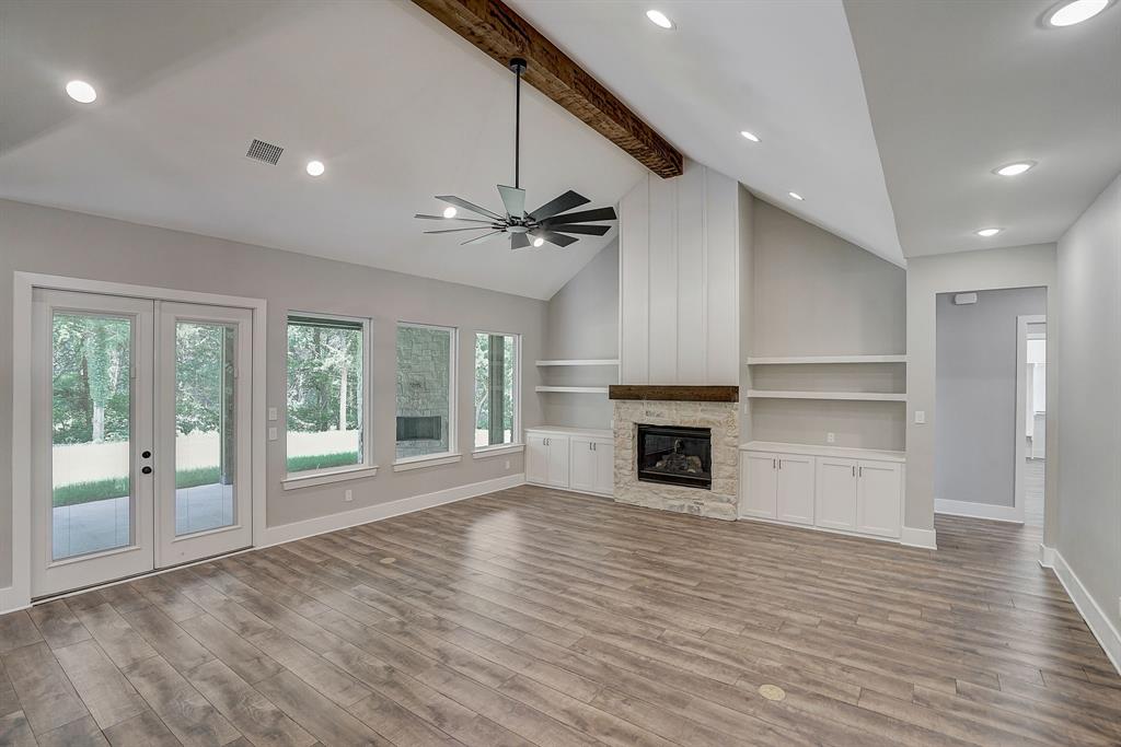 4031 Waters Edge Drive Property Photo 13
