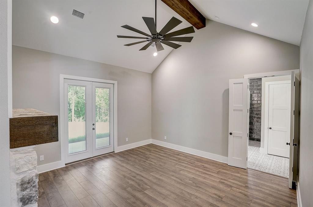 4031 Waters Edge Drive Property Photo 21