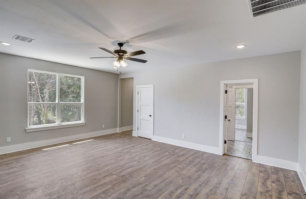 4031 Waters Edge Drive Property Photo 28