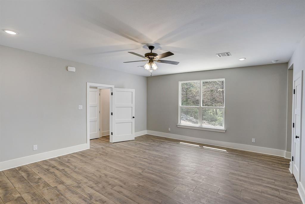 4031 Waters Edge Drive Property Photo 29