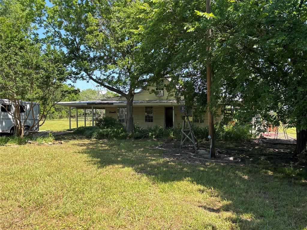 2516 County Road 1017 Property Photo 18