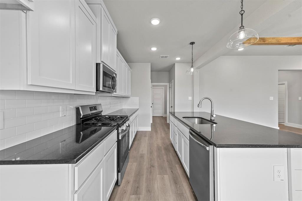 633 Mooney Drive Property Photo 12