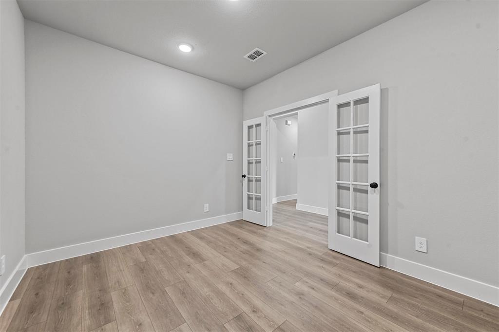633 Mooney Drive Property Photo 25