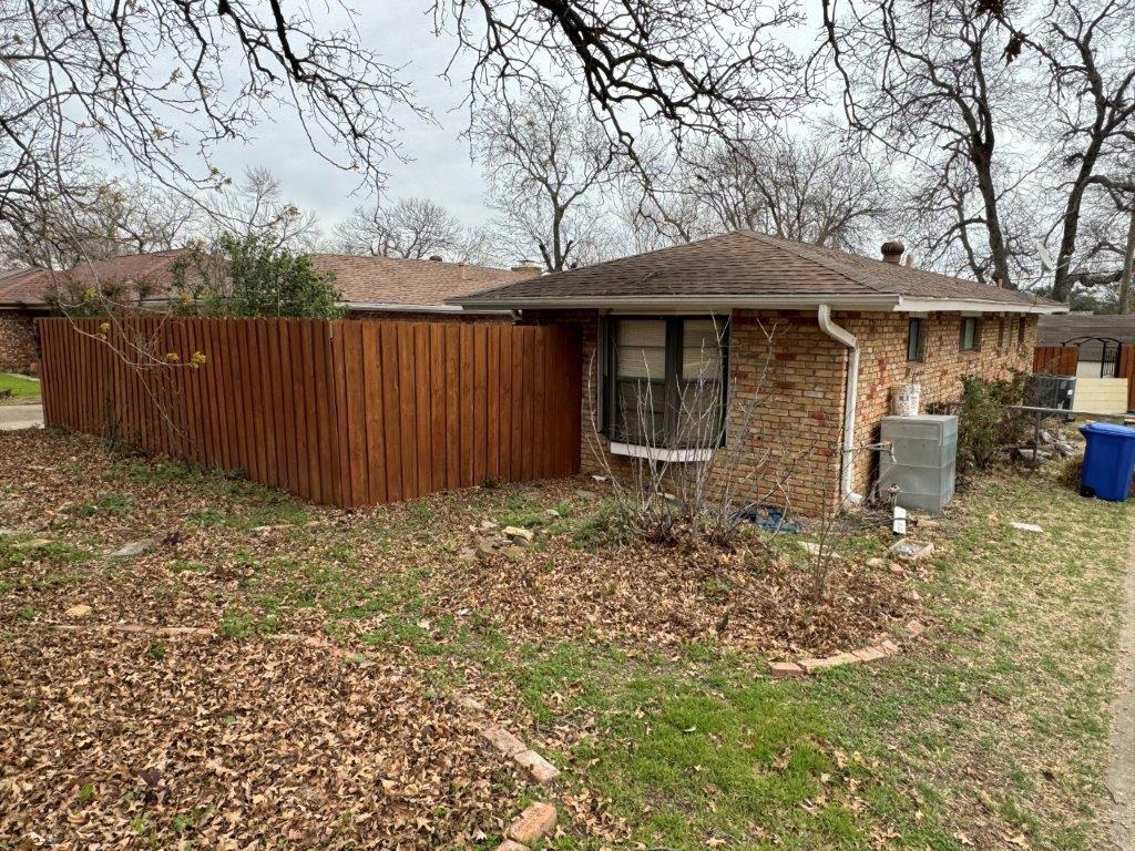 305 Dickey Drive Property Photo 3