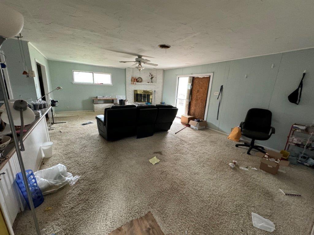 305 Dickey Drive Property Photo 5