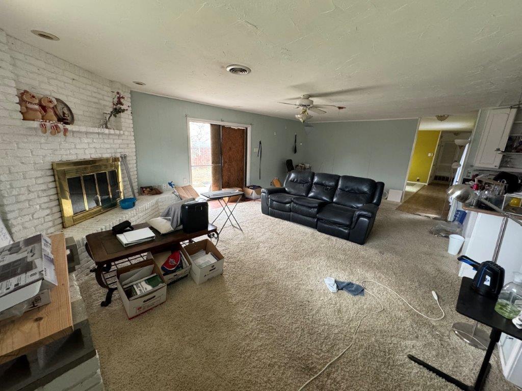 305 Dickey Drive Property Photo 6