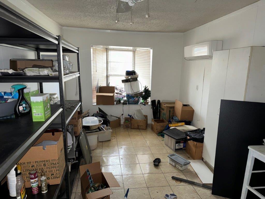 305 Dickey Drive Property Photo 9