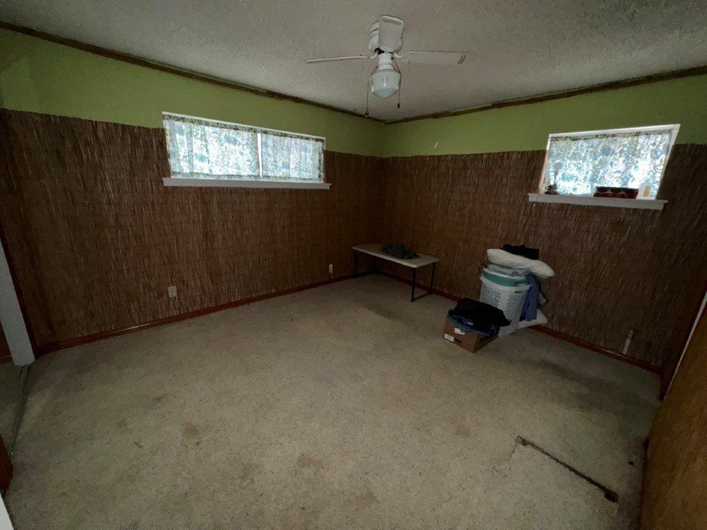 305 Dickey Drive Property Photo 12