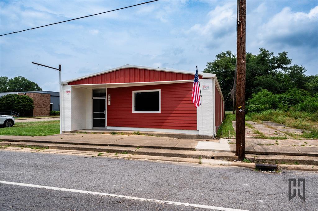 2421 Mill Street Property Photo