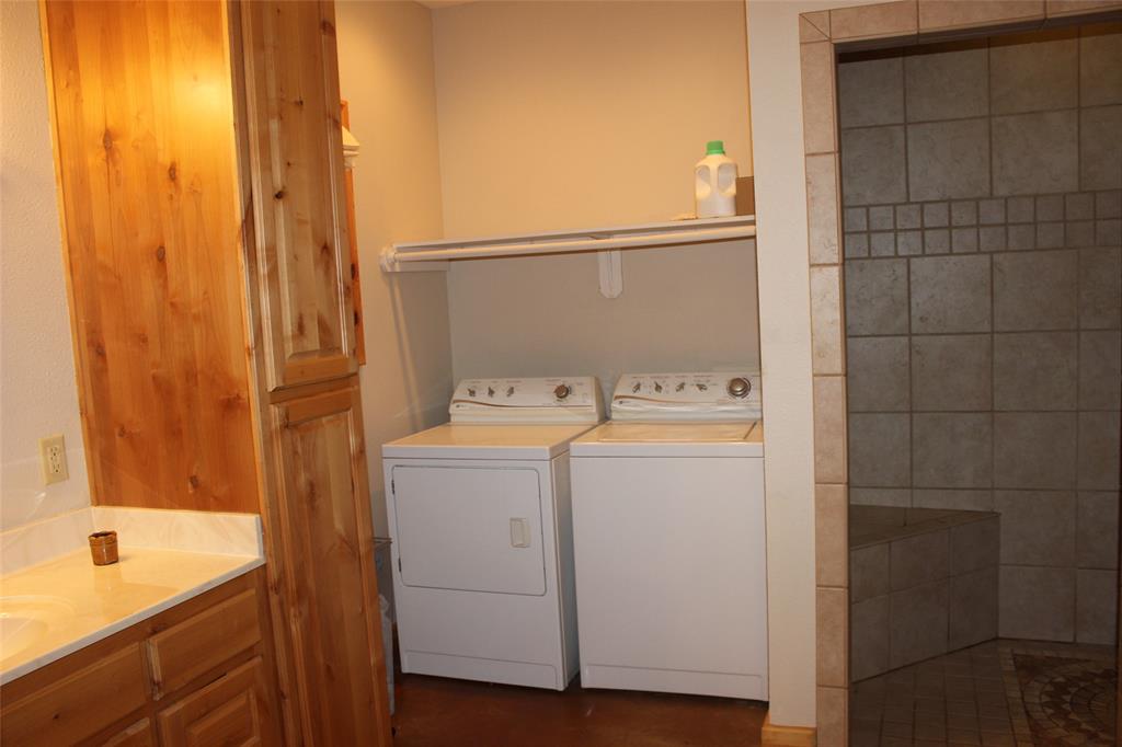 300 County Road 1170 Property Photo 20