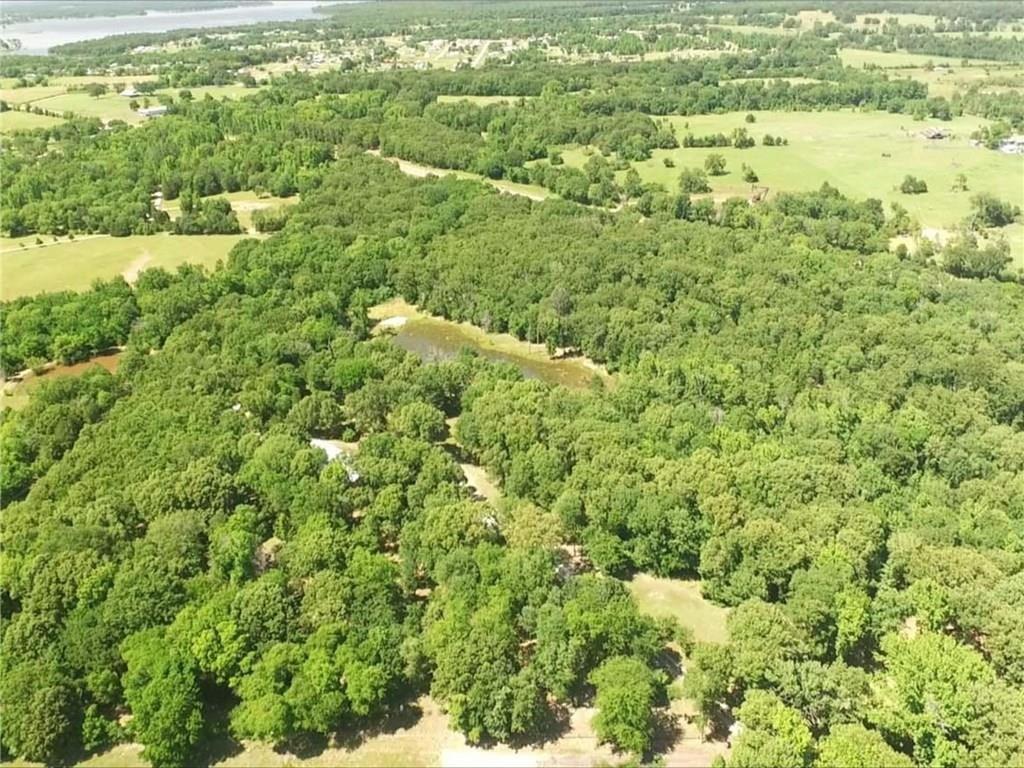300 County Road 1170 Property Photo 28