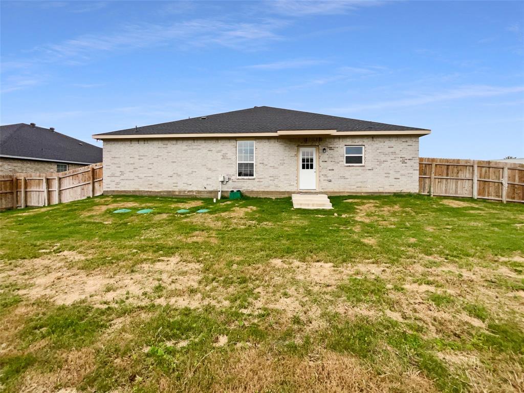 5565 Justine Place Property Photo 6
