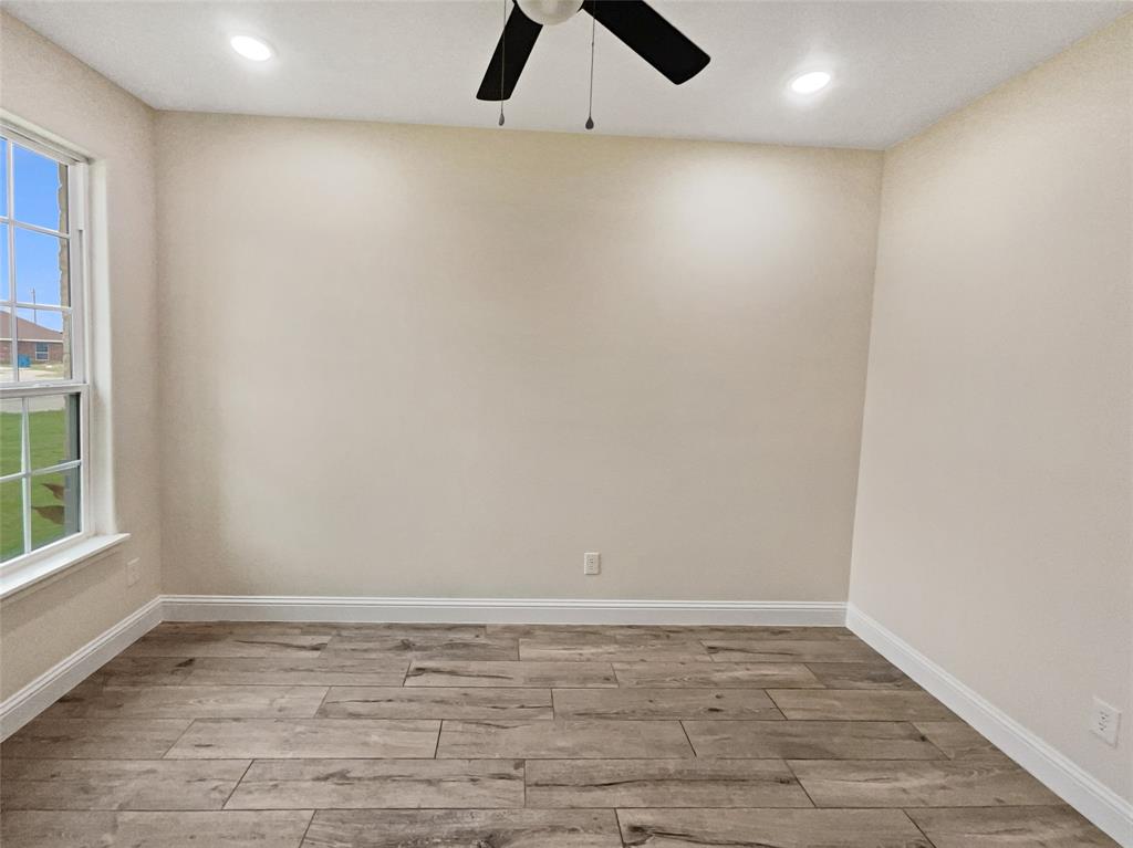 5565 Justine Place Property Photo 7