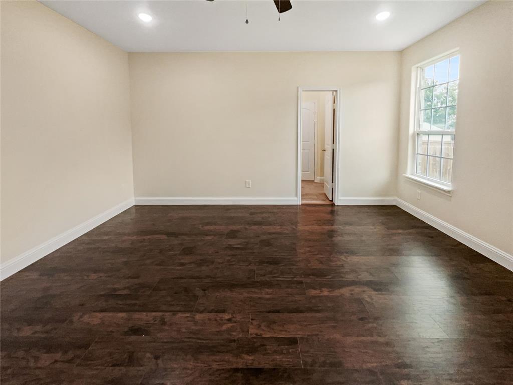 5565 Justine Place Property Photo 10