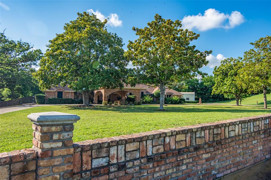 139 Golden Rd. Property Photo 2