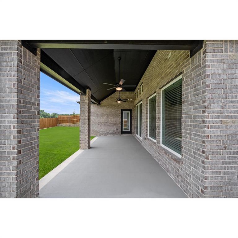 1128 Willow Lake Drive Property Photo 34