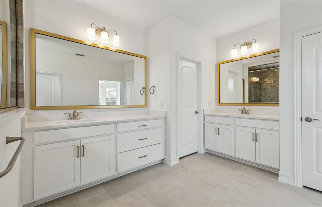1841 Walpole Way Property Photo 6