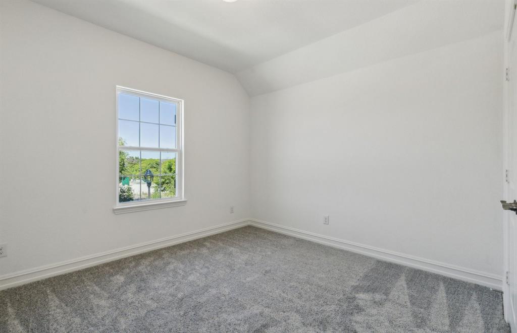 1841 Walpole Way Property Photo 9