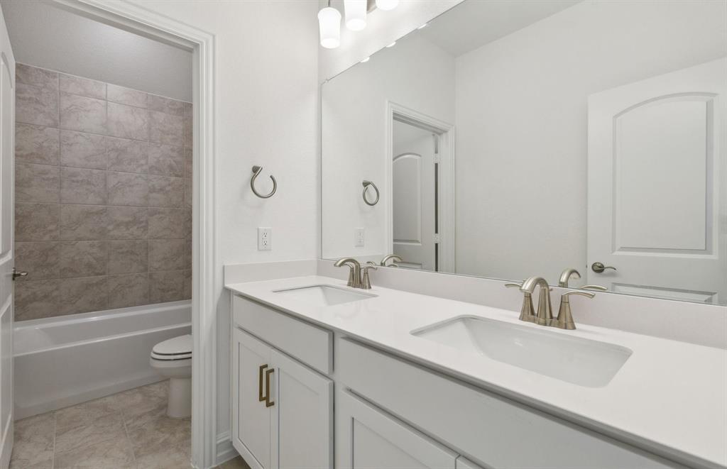 1841 Walpole Way Property Photo 11
