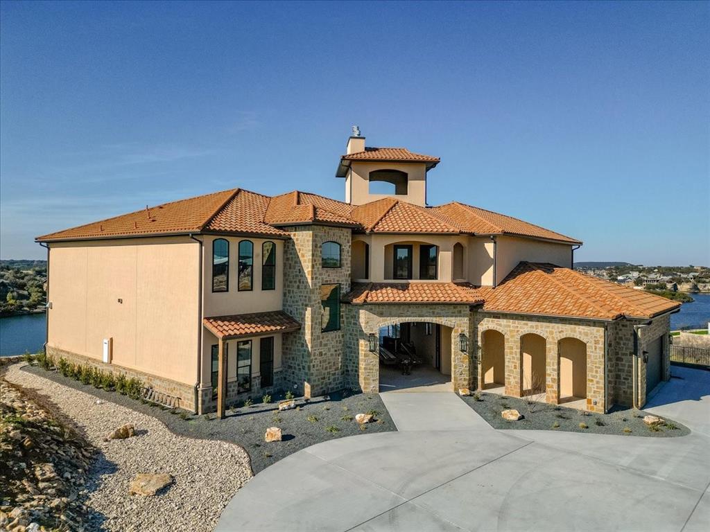 7085 W Hells Gate Drive Property Photo 1