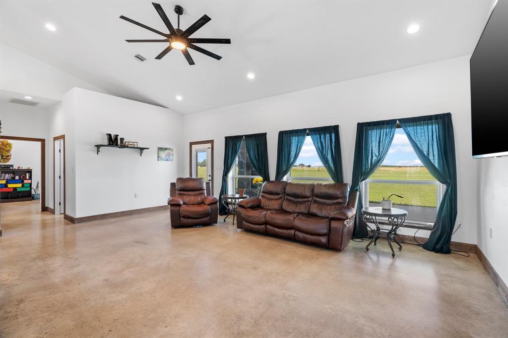 3220 Fm 55 Property Photo 6