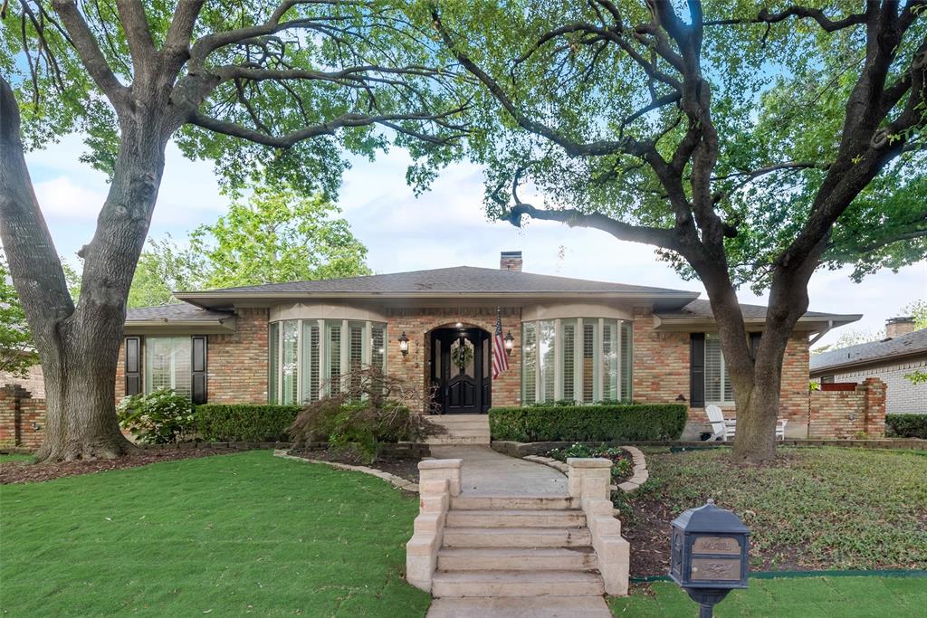 9212 Coral Cove Drive Property Photo 2