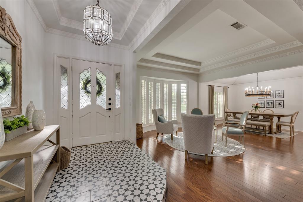 9212 Coral Cove Drive Property Photo 3