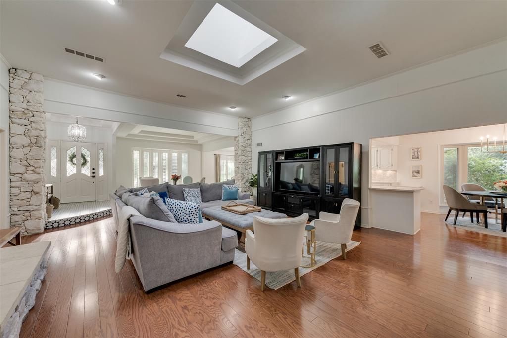 9212 Coral Cove Drive Property Photo 10