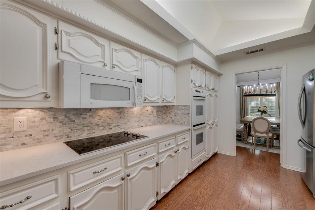 9212 Coral Cove Drive Property Photo 15