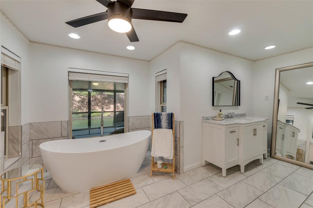 9212 Coral Cove Drive Property Photo 28