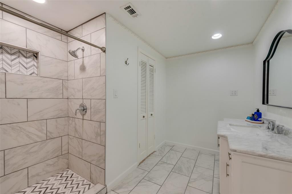 9212 Coral Cove Drive Property Photo 29