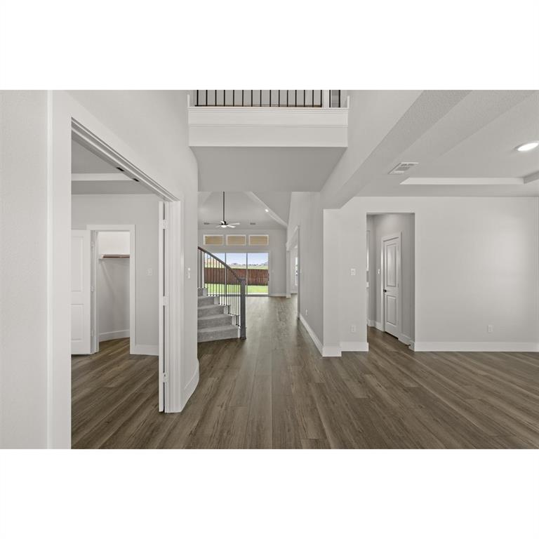 1609 Whisperwood Way Property Photo 6