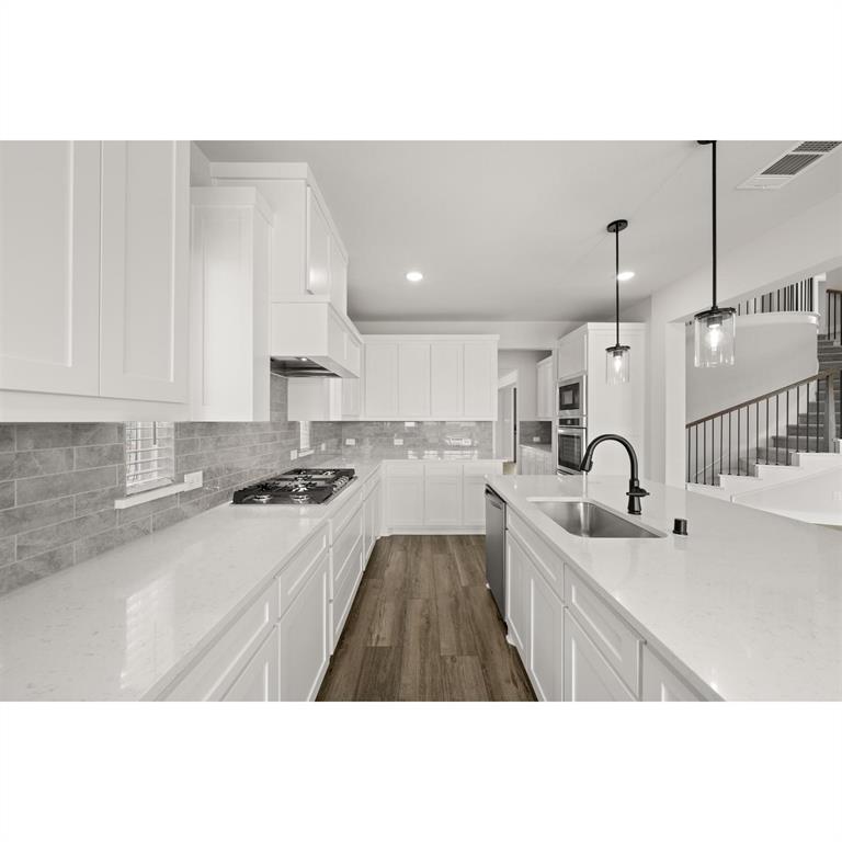 1609 Whisperwood Way Property Photo 14