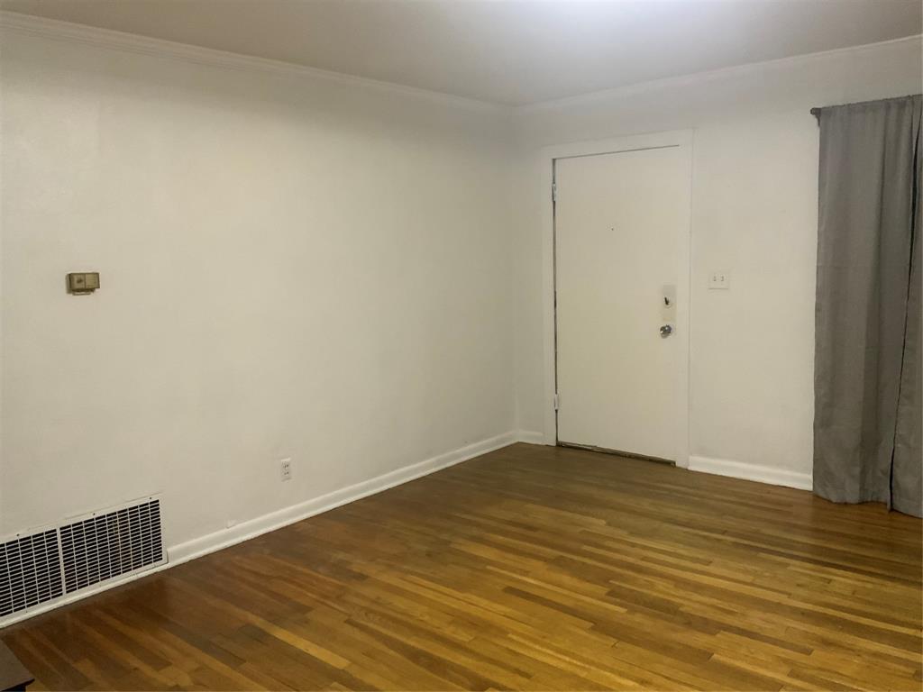 711 S Avenue C Property Photo 17