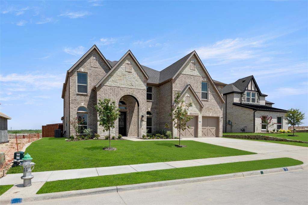 1818 River Hills Court Property Photo 2