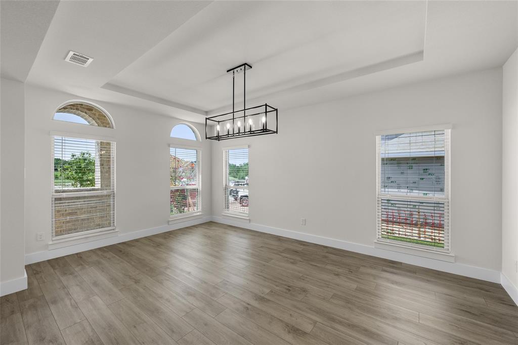 1818 River Hills Court Property Photo 5