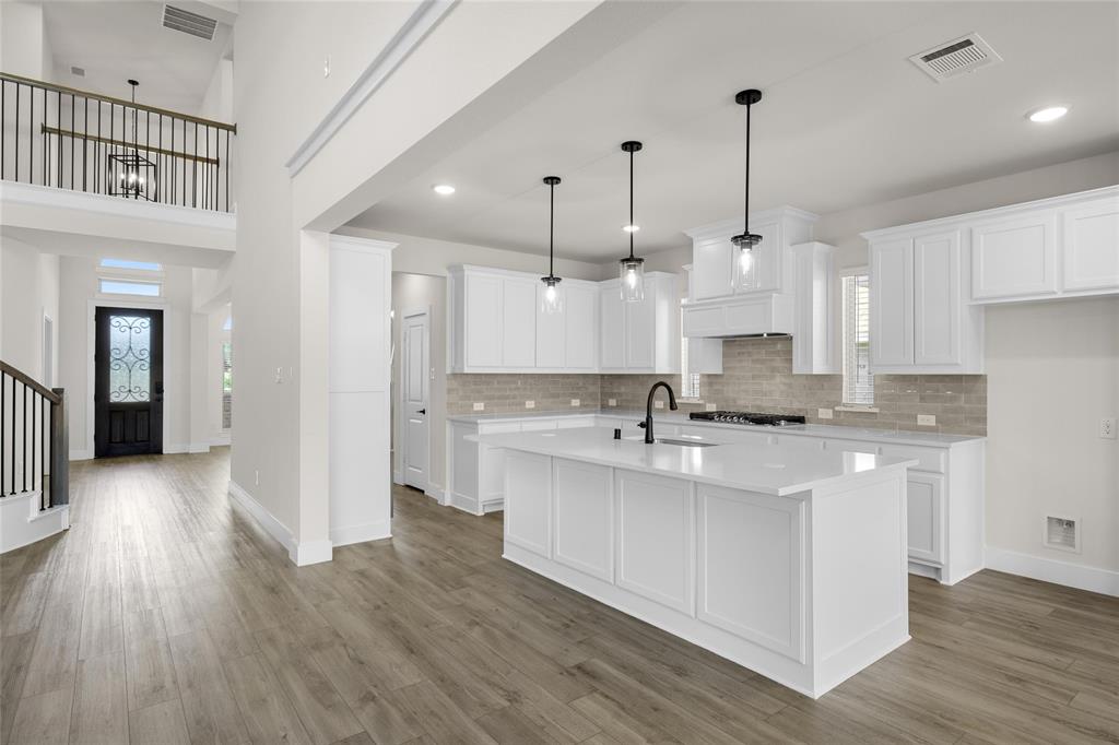 1818 River Hills Court Property Photo 11