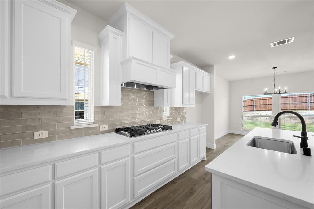 1818 River Hills Court Property Photo 14