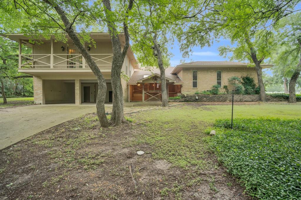 1306 Lariat Circle Property Photo 3
