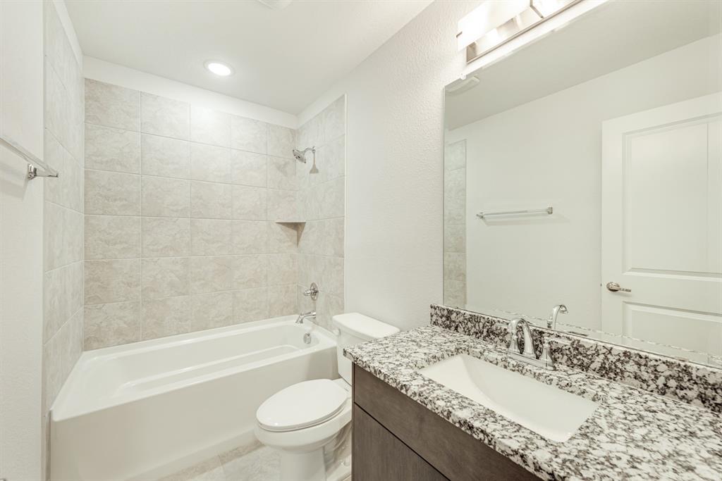 4513 Ridgehurst Lane Property Photo 28