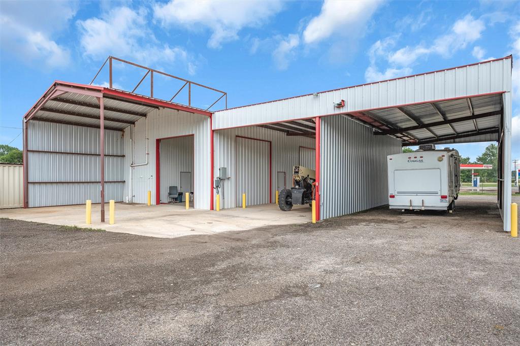 20891 Texas Highway 11 Property Photo 9