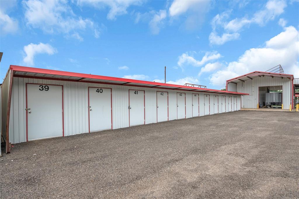 20891 Texas Highway 11 Property Photo 10