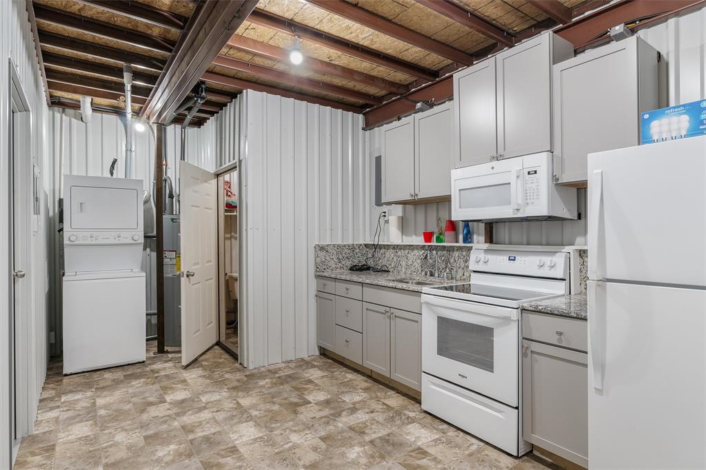 20891 Texas Highway 11 Property Photo 22