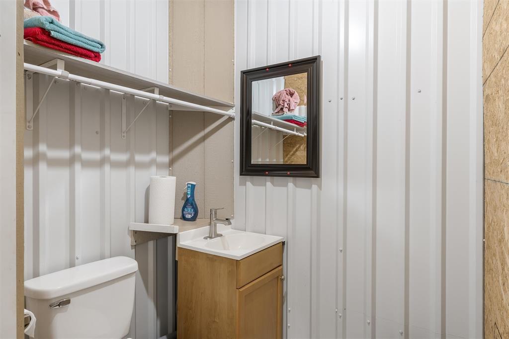 20891 Texas Highway 11 Property Photo 23