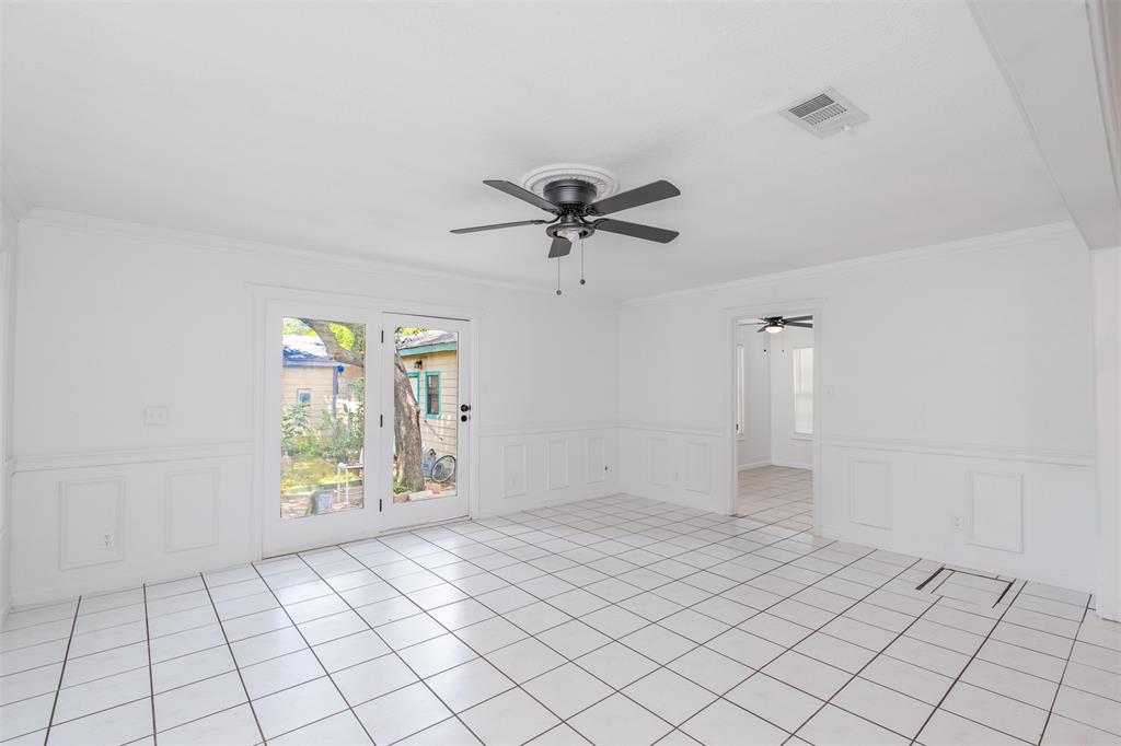 3912 Valentine Street Property Photo 8